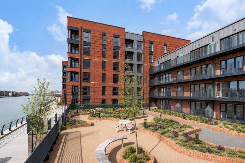 Kingston Wharf, Hyde New Homes