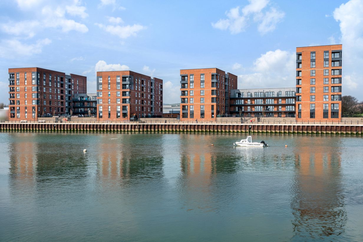 Kingston Wharf, Hyde New Homes